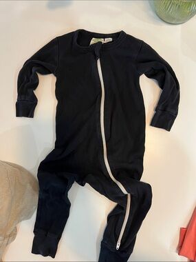 Parade organics black long sleeve zip pajamas one piece